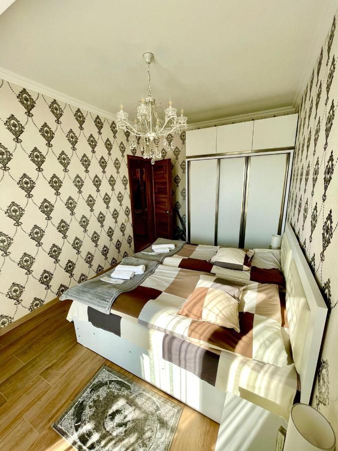 Central City Kutaisi Bagian luar foto
